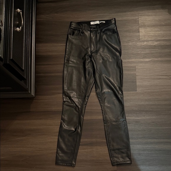 Abercrombie and Fitch Black leather pants size 25/0 - Picture 1 of 2